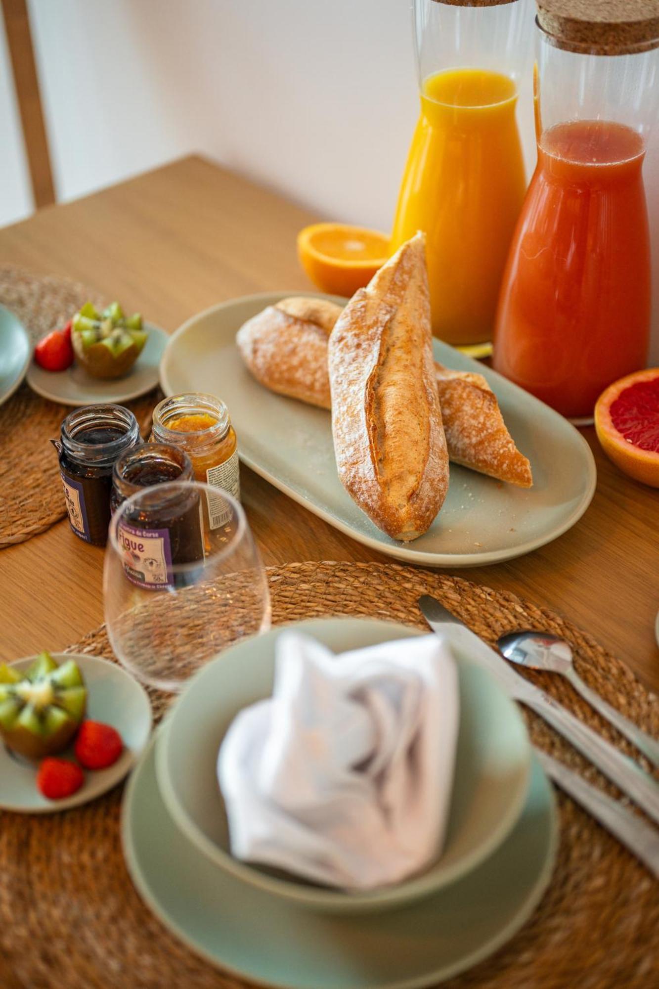 Appartement Bord De Mer « La Petite Ma-Line » Cagnes-sur-Mer Ngoại thất bức ảnh